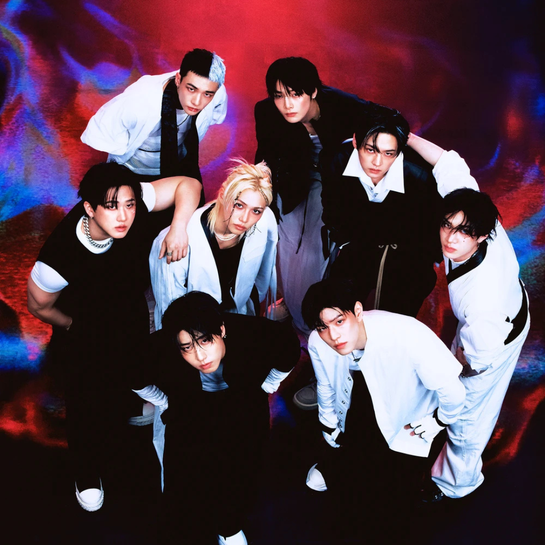 STRAY KIDS